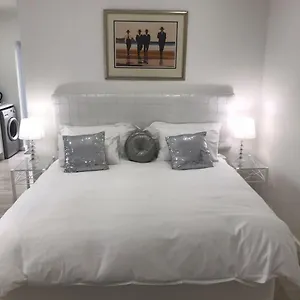 2* Guest house Summer Place, Constantia, Cape Town